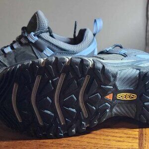 Keen Hiking Shoes 7.5US/38EUR